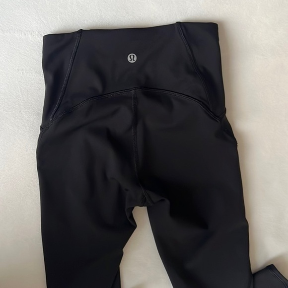 Lululemon Train Times Crop (17")
Black - Picture 3 of 11